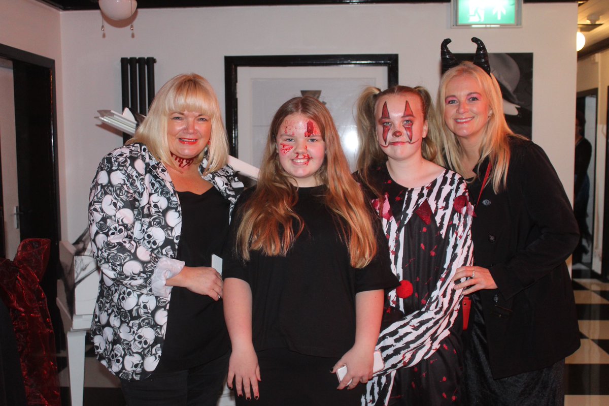 wellgreg's tweet image. Thankyou to @caseysvenues for a brilliant Halloween party. Great fun.