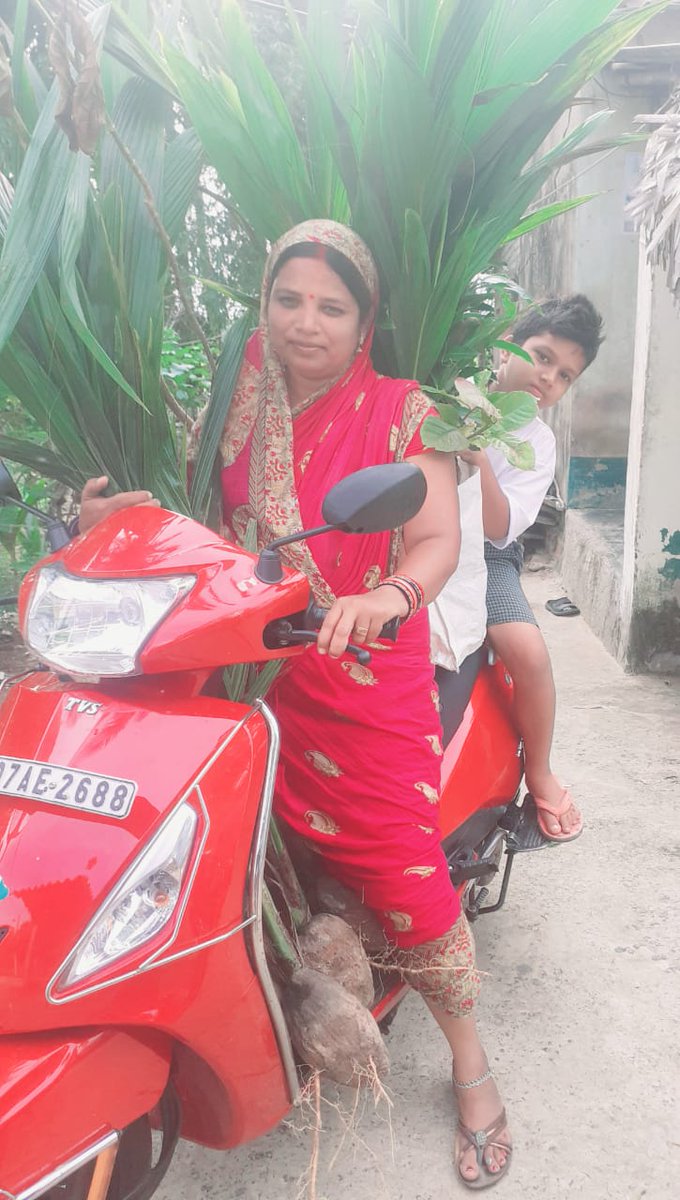 TheLittleAnge16's tweet photo. "Someone is sitting in the shade today because someone planted a tree a long time ago.” said by Warren Buffett.
So thank you so much 🙏🙏 Amita Didi(Puri) from our little angel Family for planting more then 1 lakh Neem tree 🌴 and many other plants.. 
Jay Jagannath 🙏🙏 https://t.co/ohiYssWejD