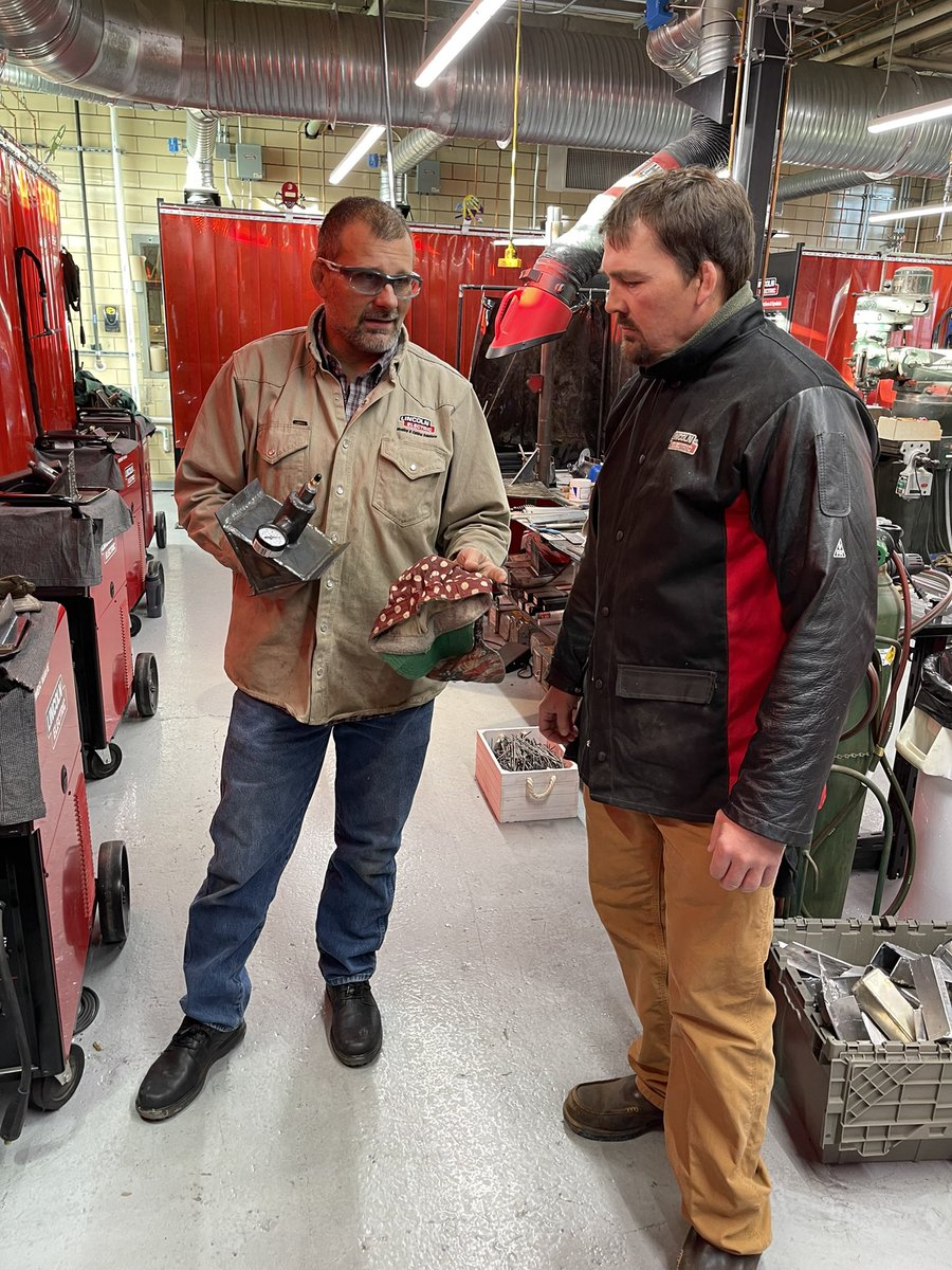 zzsmiller's tweet photo. These two #Legends killing the game today! #ScottBlank #ChadMiller #Welding #CareerEducation @LincolnElectric https://t.co/YxN86vLFpg