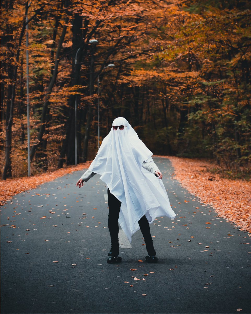 alex_windu's tweet photo. Had fun at yesterday's Halloween photoshoot. #SpiritHalloweekend #photoshoot #autumncolour https://t.co/7VP8aNKi00