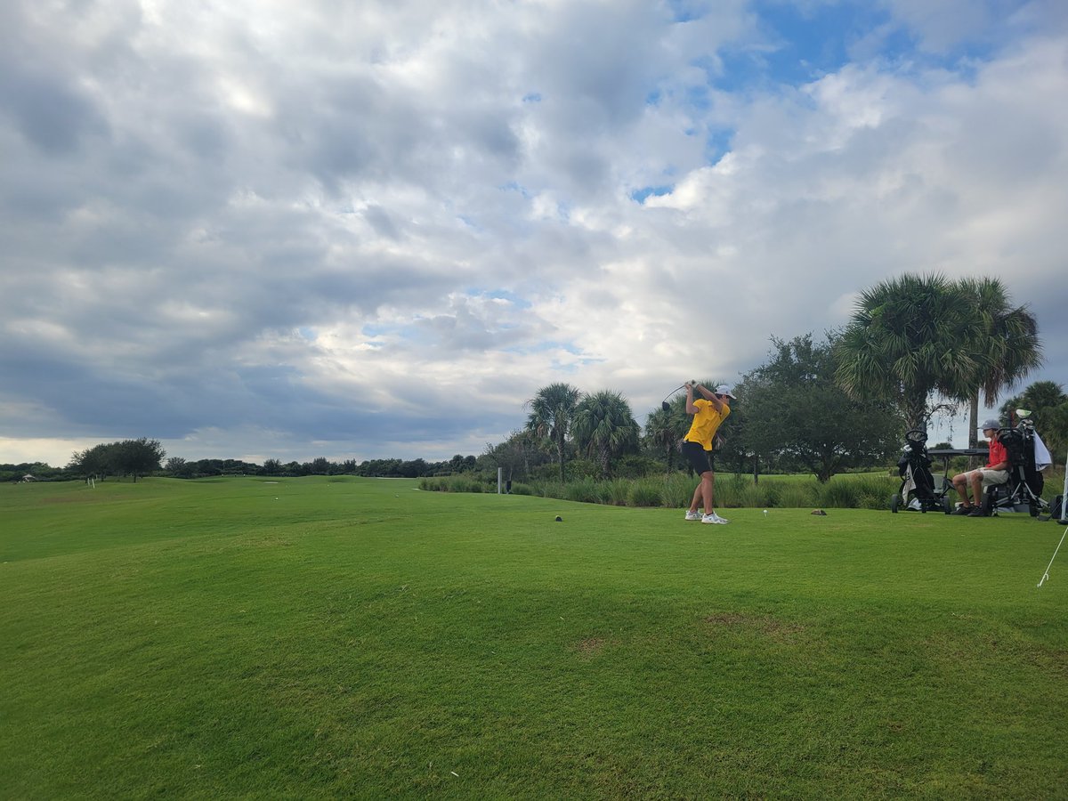Asmer03Asmer's tweet photo. Teeing off @Regionals  for the Western Wildcats, Senior Aren Monterrey!! Go Wildcats @WHSWildcats_Ath @principalarrojo @coachjhollis https://t.co/FrbwRTEsnN