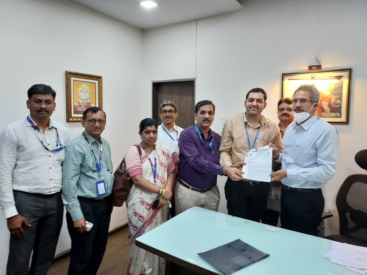 nilesh_pawar15's tweet photo. Today, a delegation of office bearers of AIBOC MS-I, presented the *Memorandum for Appeal against Bank Privatisation* on behalf of AIBOC to the *Hon'ble MP @ianildesai. He assured to raise it in the Parliament.
@aiboc_in
@SoumyaDatta7
@SunilKu92687431
@ShivSena
@AGSawant https://t.co/s0LuhNB0yQ