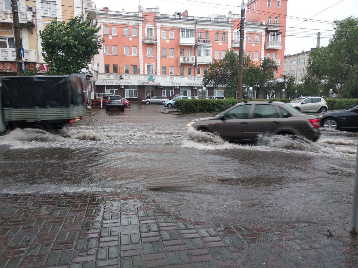 После 20 июня. Потоп в Красноярске. Ливень в Красноярске затопило. Красноярск ливень потоп. Красноярск ливневые дожди.
