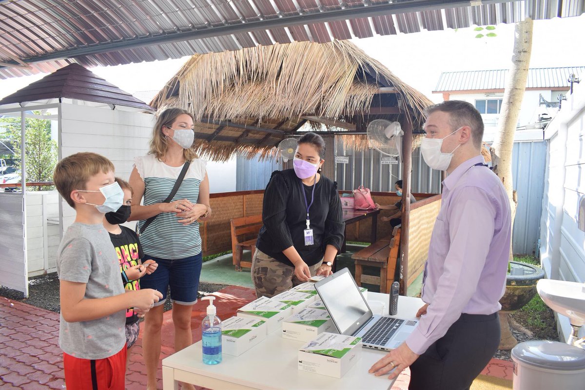 MYISMagic's tweet photo. Our Back to Campus orientation offers individual families time to visit classrooms before we #reopen on Wednesday. Building connections, pre-teaching protocols and exploring the environment contribute to a sense of trust and confidence for our resilient students #ibpyp #Thailand https://t.co/5FKx0vhyJk