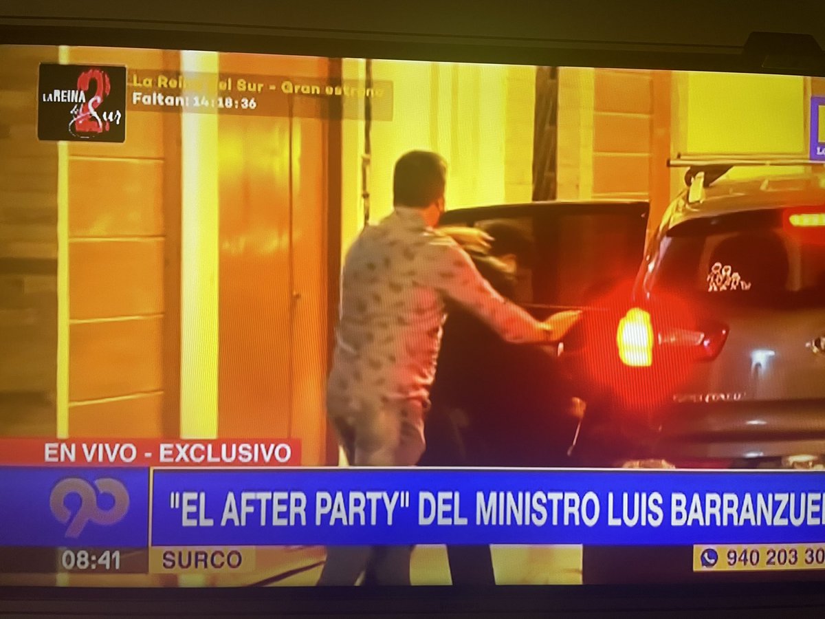 JorgeDCG's tweet photo. Fiesta Covid Halloween  del Ministro del Interior Luis Barranzuela, violando prohibición de su propio despacho.
Invitados especiales el congresista Guillermo Bermejo y el abogado Raúl Noblecilla, saliendo a escondidas.  
@PoliciaPeru no pudo intervenir.
#RenuncieBarranzuela https://t.co/I32TKorARj