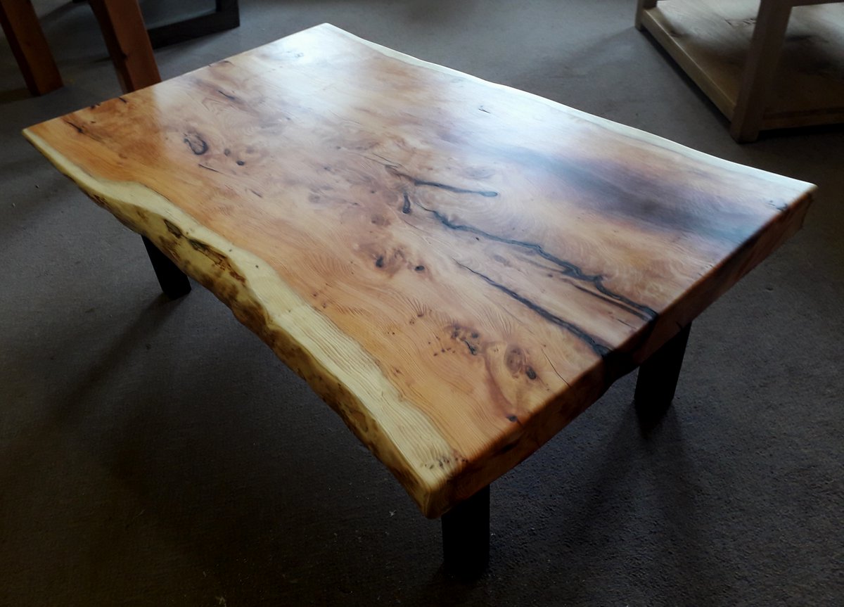 UniqueworksLtd's tweet photo. From epic yew tree slab... to beautiful coffee table!
A wondrously smooth &amp; tactile wood, equalled only by its rich coppery colour, yew is a joy to work with from start to finish. #yewtrees #madeinwales #furnituremakers #uniqueworks #bespokefurniture #liveedge #handmadefurniture https://t.co/i1xU3GGZR9