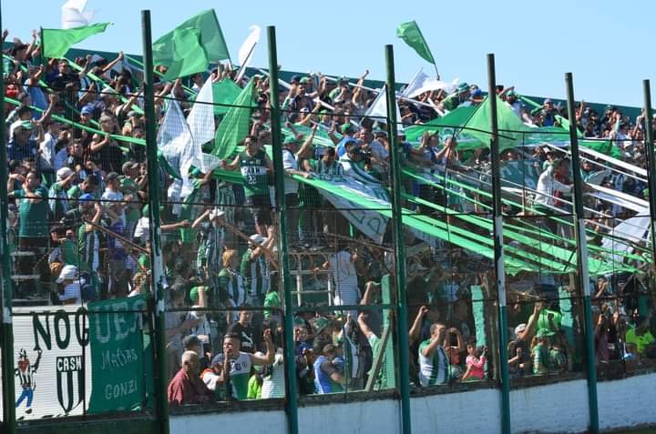 Club Atlético San Miguel on X: Domingo por la tarde  - ¿ Vamos al  shopping ? - kee, naaa prepara la picada y los tragos . Hoy juega el Trueno  Verde