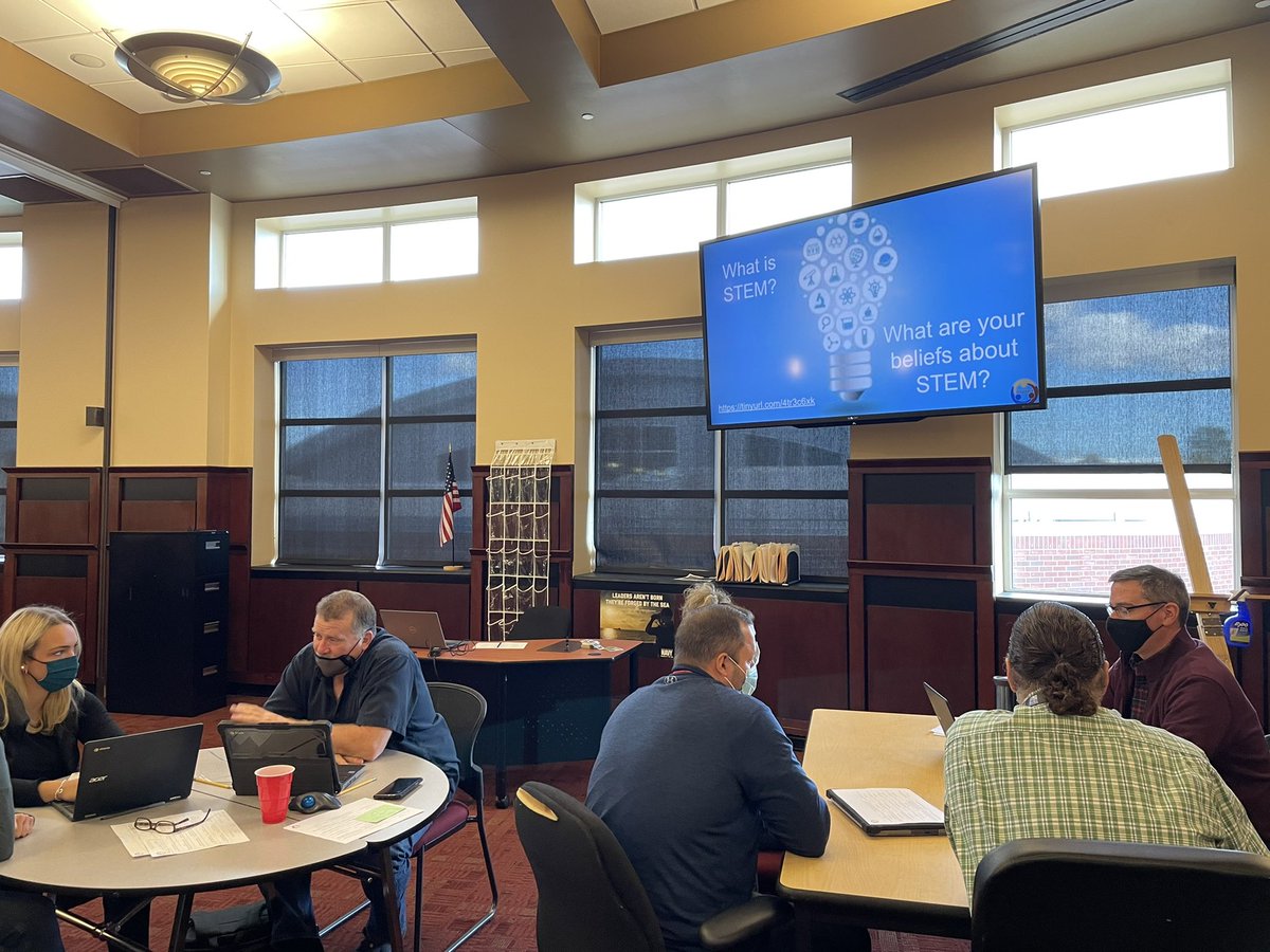 DavidOHoffman's tweet photo. It’s PLE Day!! “Reimagining Learning to Empower All Students” UDSD K-12 STEM kickoff with @StephSschwab #UDBestDay #EmpowerUD https://t.co/bvwAtWHi8f