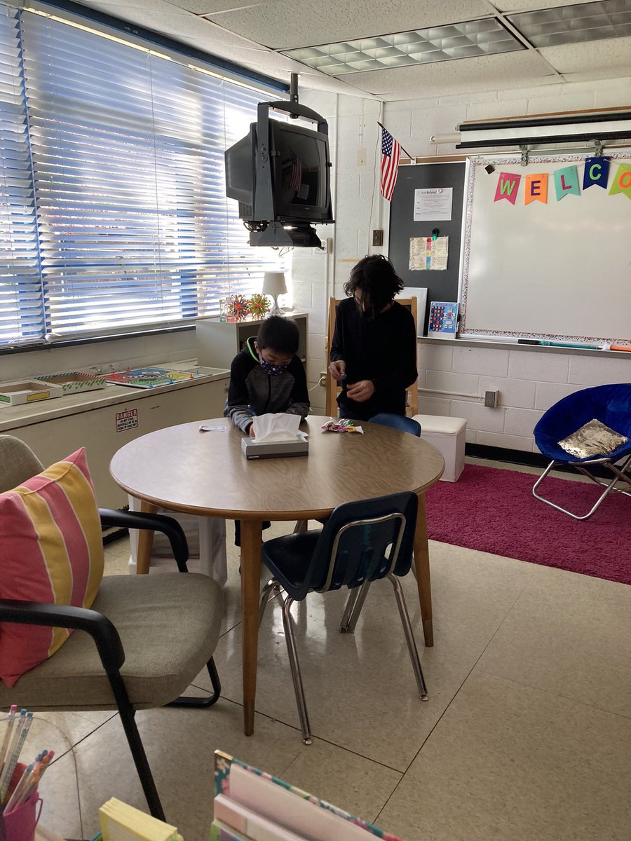 FrostOMMclub's tweet photo. FMM @FrostMSVA celebrated Halloween with a Mental Health Resource Scavenger Hunt! Many tricks-and-treats were had by all! #MentalHealthMatters @FrostsPrincipal https://t.co/XHZrGzoDeu