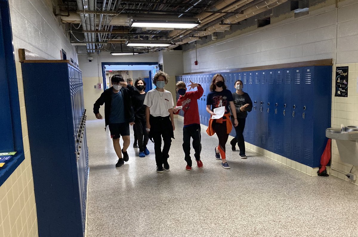FrostOMMclub's tweet photo. FMM @FrostMSVA celebrated Halloween with a Mental Health Resource Scavenger Hunt! Many tricks-and-treats were had by all! #MentalHealthMatters @FrostsPrincipal https://t.co/XHZrGzoDeu