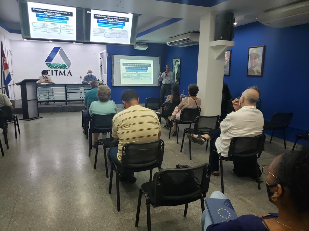 citmacuba's tweet photo. Reunión de @TareaVida con #OACEs y centros adscritos @citmacuba. Presiden @SANTANACITMA y @OGAmbienteCuba.
El #OTU presenta avances en adaptación de Asentamientos Humanos Resilientes. Se abordan resultados de la tarea2 sobre legislación sobre #cambioclimático. https://t.co/cOO27NVULB