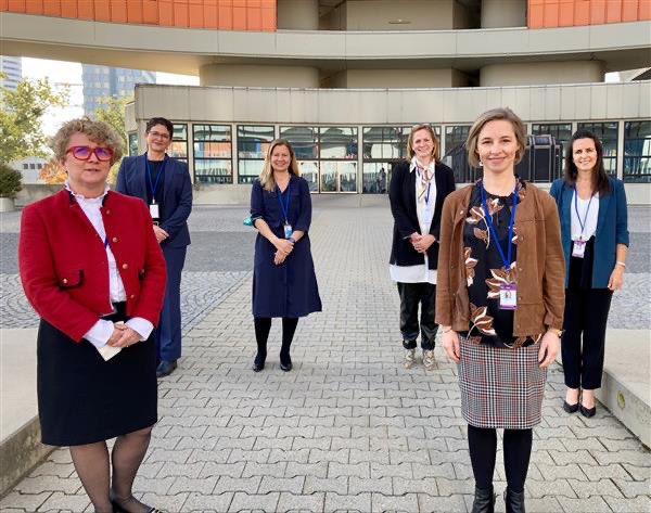 LaurieSwami's tweet photo. Notice anything extraordinary about #TeamCanada at the @iaeaorg International Conference for Radioactive Waste? Proud to be among such accomplished #WomenInNuclear. The face of nuclear is changing. #STEMinism https://t.co/aGr428OZL7