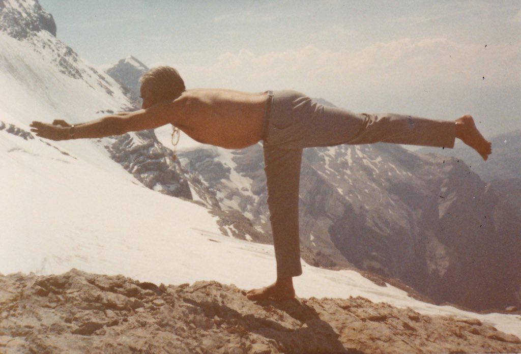 "Yoga is the art of getting rid of borders. Do not cut yourself off from the Infinite with too narrow ideas. Leave always the possibility of saying, "I shall try," "I shall see." Create in the Infinite. Do not be limited beings." 
~ BKS Iyengar
#yoga #MondayMotivaton