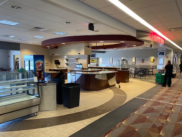 LNKairport's tweet photo. More big changes coming! Our concessionaire, Tailwind has officially moved its operations to post-security. As part of the LNK Next Terminal Project renovations have started, LNK passengers can now find something to eat and drink at their gate.
#FlyLNK #FlyLocal #LNKNext https://t.co/fQuMepkDoQ