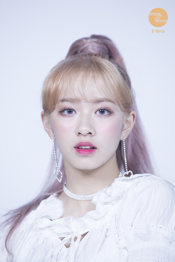 KpopGirlzBands1's tweet photo. #Bell se ha ido de #ZPOPDream y #DivtoneEnt y del grupo #ZGIRLS https://t.co/axu3IHsiAh