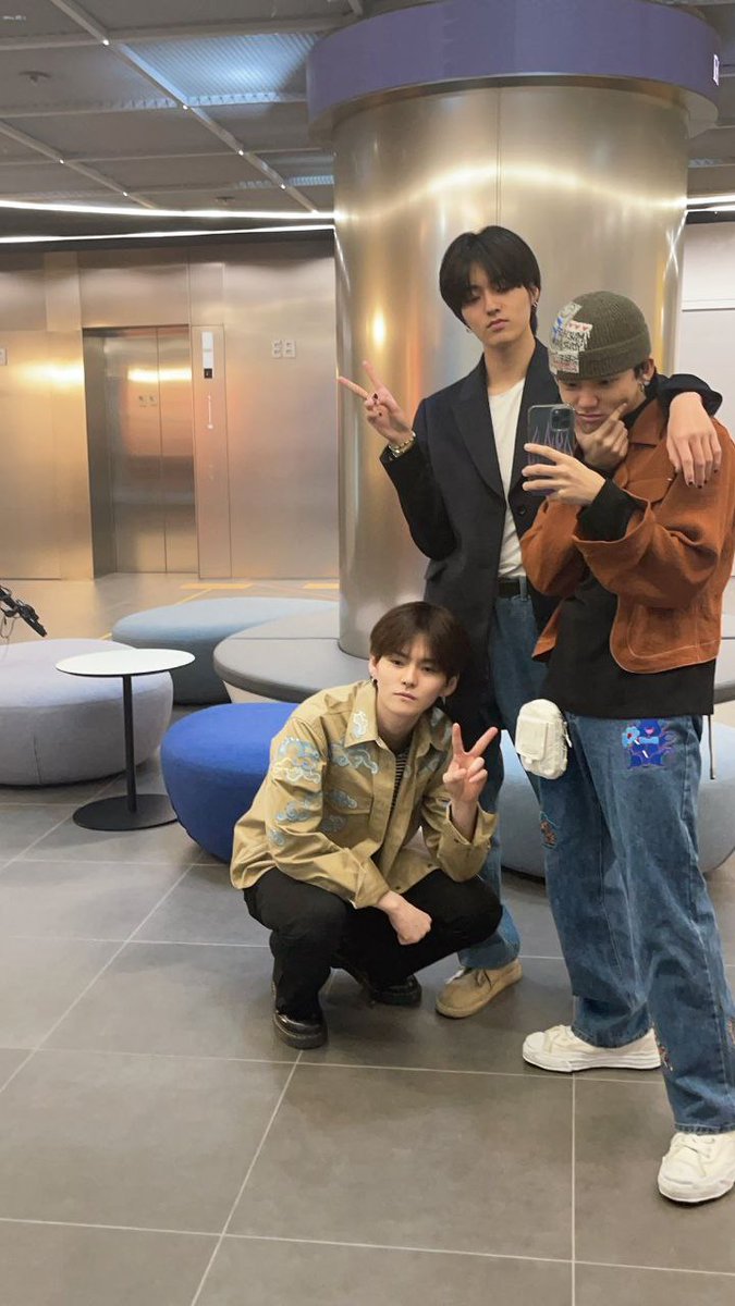 choihyunsukir's tweet photo. @treasuremembers [ فارسی ]

شروع نوامبر هیونهایو💜🔥💜🔥

~~
#DIAMOND_GUARDS #choihyunsuk #최현석    @treasuremembers 

💎دایـمنـد ــــگـاردز 💎 https://t.co/H8mQXlDtRb