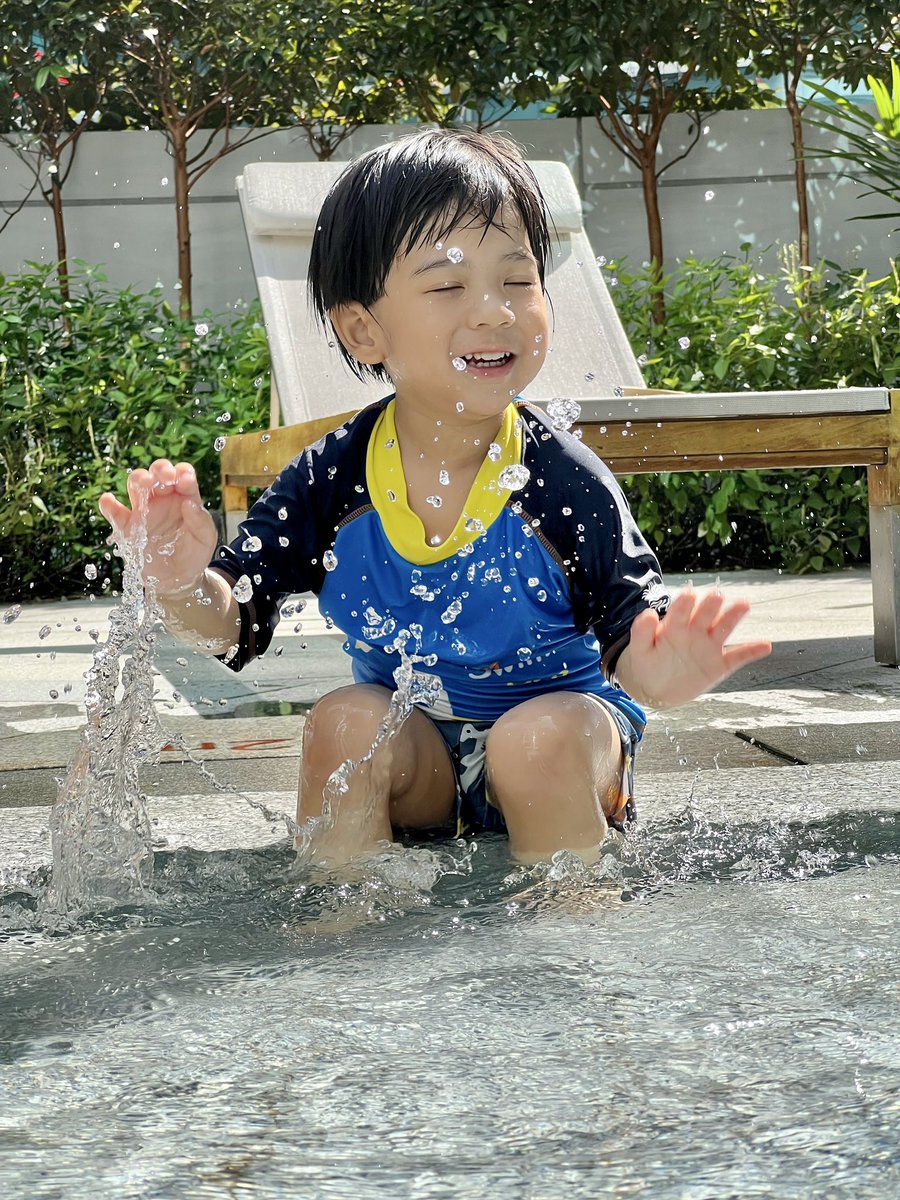 ChrystianVII's tweet photo. Mi Familia ❤️ #TheTehs #Staycation #Sofitelkualalumpurdamansara #sofitel https://t.co/9tlw1FVutO