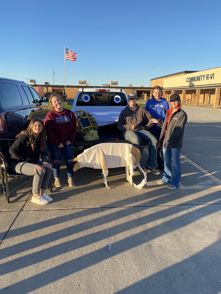r6ffa's tweet photo. We had a great turn out for Trunk or Treat! Thanks to everyone who participated! 

Trunk Winners - 
🥇CR6 FTA Cardinals Trunk
🥈Dana Robnett Luau Trunk
🥉CR6 FFA Mummy Trunk https://t.co/bBJzfsSjLX