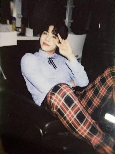 hourlyjonghyun's tweet photo. #Jonghyun #종현 @SHINee https://t.co/V7efoomBMi