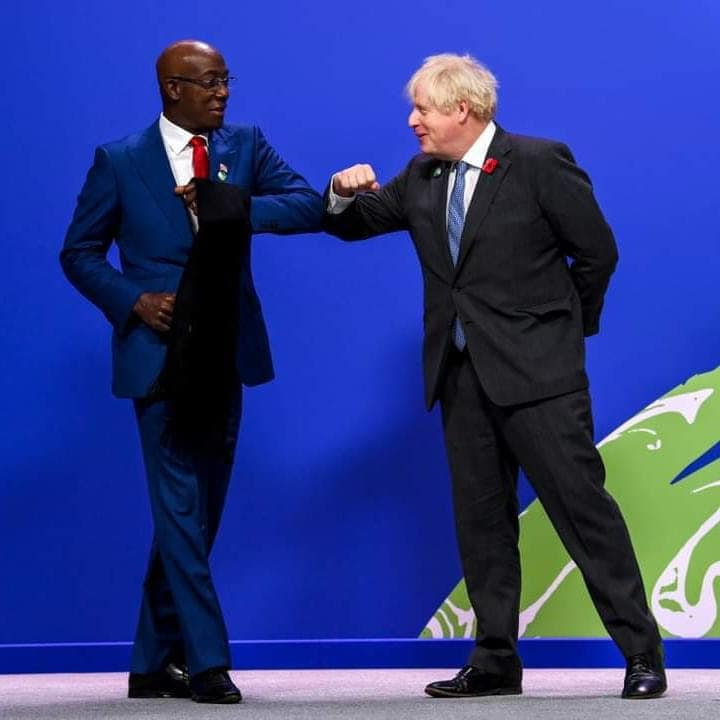 trinilab's tweet photo. Prime Minister of the United Kingdom #BorisJohnson greets Prime Minister of #TrinidadandTobago Dr the Hon. #KeithChristopherRowley as he arrives for the COP26 World Leaders Summit at the SEC, Glasgow.
(📸: #KarwaiTang/ UK Government) https://t.co/I5Rw0RwmT9