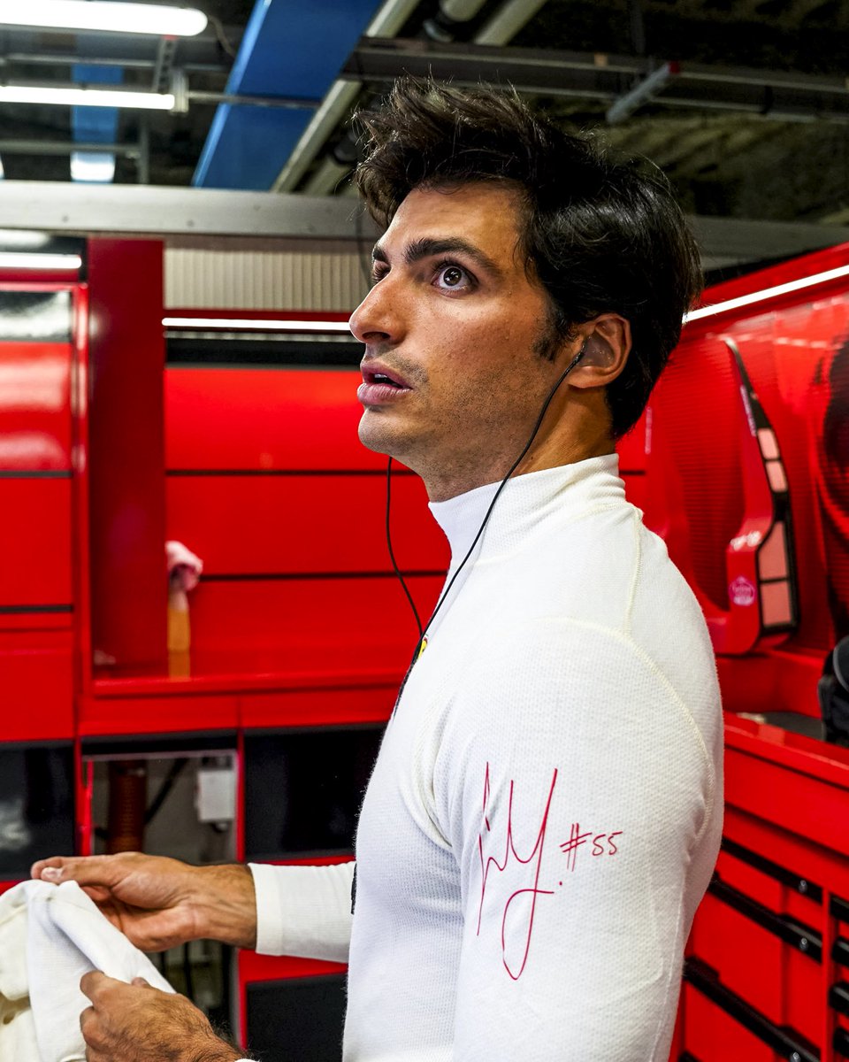 Carlossainz55's tweet image. 💪🏼 Batteries charged and ready for the triple header! First stop Mexican GP!! 🇲🇽

-
#carlossainz
#essereFerrari