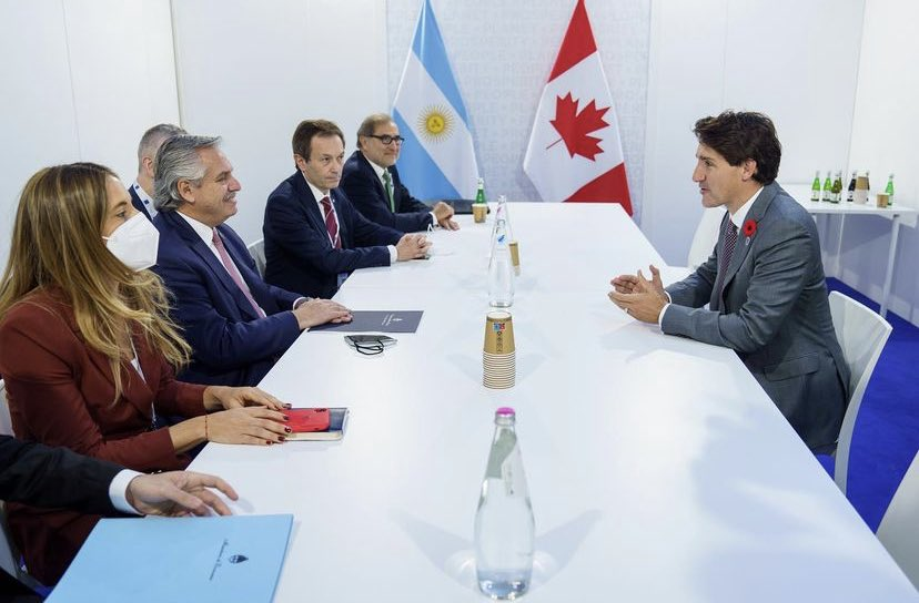 ¿Cómo reducir el gasto público?
Canadá te lo muestra en una foto.