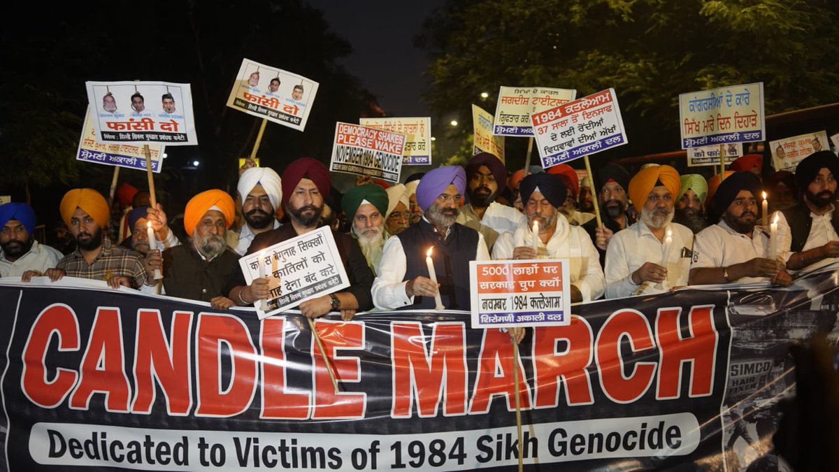 mssirsa's tweet photo. 37 साल बाद आज भी 1984 सिख नस्लकुशी के ज़ख़्म ताज़ा है क्योंकि उस क़त्लेआम के क़ातिल आज भी खुलेआम घूम रहे हैं और शहीदों के परिवारों को इंसाफ़ नहीं मिला है!

#1984sikhgenocide #NeverForget1984 https://t.co/zviv6VgnXw