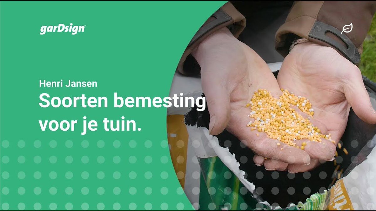 Tekenjetuin's tweet photo. Wist je dat niet alleen het voorjaar, maar juist ook de winter hét ideale moment is om je tuin te bemesten? Hovenier Henri Jansen legt je in deze video uit wat voor type bemestingen er zijn en waar je op moet letten. https://t.co/W51J7beA2x https://t.co/QnK89GB3N8
