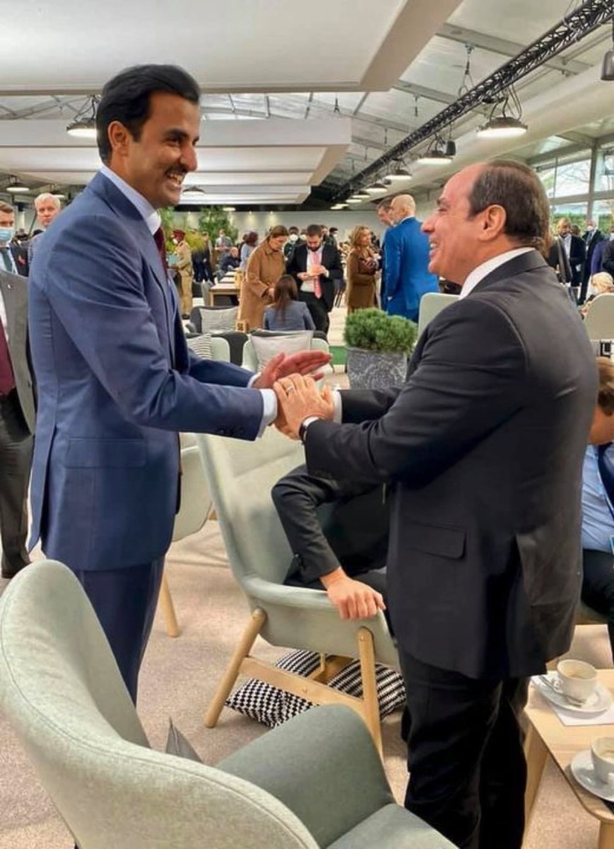 Marsalqatar's tweet photo. سمو الأمير @TamimBinHamad يلتقي بفخامة الرئيس المصري 🇪🇬 عبدالفتاح السيسي 

#مرسال_قطر | #قطر | #COP26 https://t.co/pYEiSyMmYb