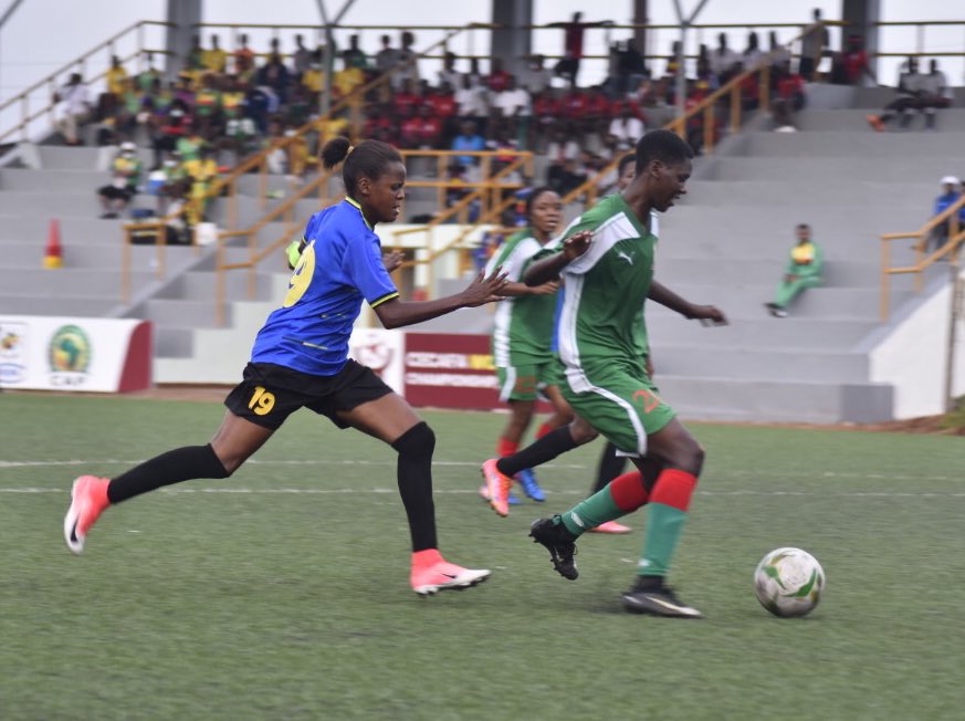 Tanfootball's tweet photo. 90' Burundi 🇧🇮 2 - 3 Tanzania 🇹🇿 ( Gakima Estella 16', Nshimiramana Annociete 79'  | Mwanmvua Haruna [P] 60' , Clara Luvanga 80', Emeliana Mbimu 83') 
#BURTAN
#CECAFAWomenU20Championship @CAFwomen @Tanfootball @tplboard https://t.co/94eZx2MVrT