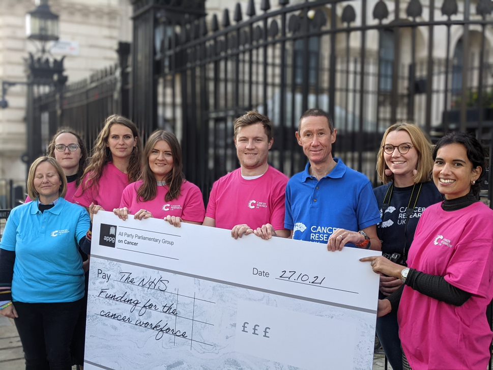 CRUK_Policy's tweet photo. In last week’s #SpendingReview2021 the Government responded to our #CancerWontWait campaign - announcing it will provide “hundreds of millions of pounds in additional funding over the SR21 period to build a bigger, better trained NHS workforce”. 

But what does this mean? (1/10) https://t.co/BeB9xhO2s2