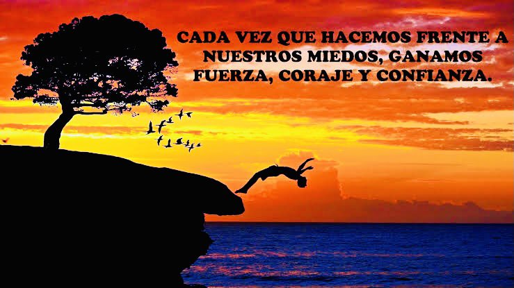 JORGECASARIN's tweet photo. Todos sentimos miedo, el miedo se convierte en obstáculos creados x nosotros. Miedo a fracasar? Miedo a perder dinero? Miedo al que dirán? Miedo a emprender? Enfrenta y apaláncate de tus miedos. 
#EmprendeEnReinventarte #CambiaTU
#MejoraTU #Coraje #Fuerza #Confianzza #Casarín https://t.co/uL0lasVCEm