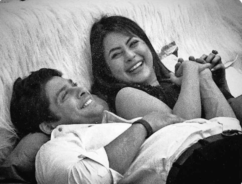 jaimala96's tweet photo. May be.. It’s not about the happy ending..💔 May be it’s about the story..❤️
#SidNaaz #SidharthShukla #ShehnaazGill https://t.co/U08OrgXoKI