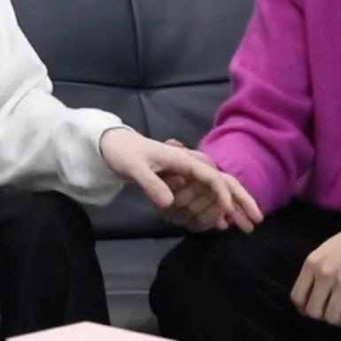 jinberrychii's tweet photo. we are all emotionally attached to yoonmin holding hands — a devastating thread https://t.co/Nit8trtoiz