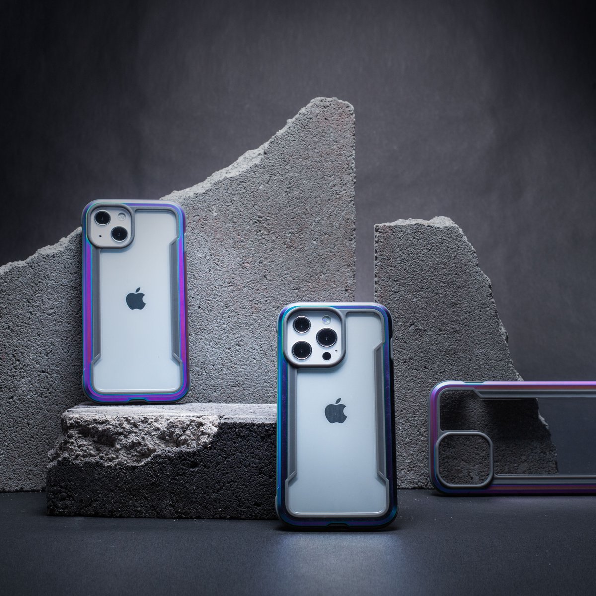 rapticstrong's tweet photo. Give this a like if the iridescent Shield is your fave #RapticStrong case! https://t.co/lAhltt5J8l