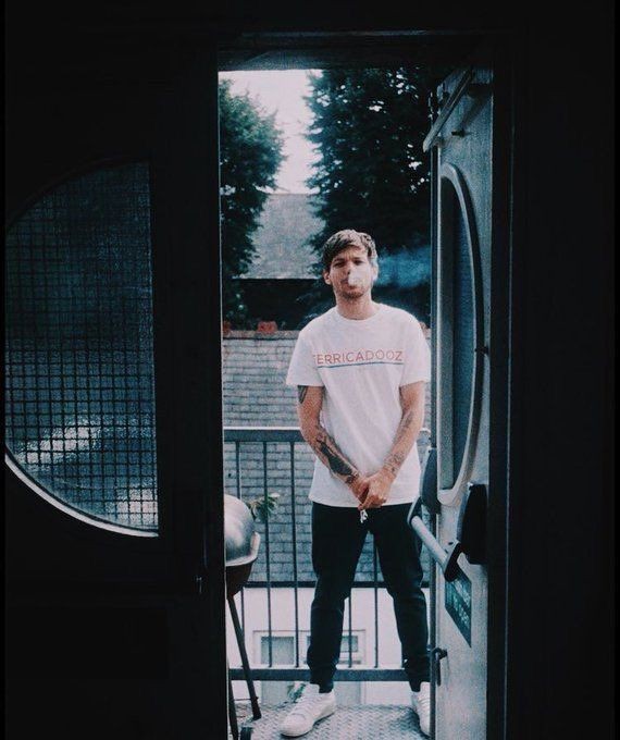 Itsnewze's tweet photo. Don't Let It Break Your Heart by Louis Tomlinson

#DontLetItBreakYourHeart
#LouisTomlinson
@Louis_Tomlinson https://t.co/CI12NqpOVg