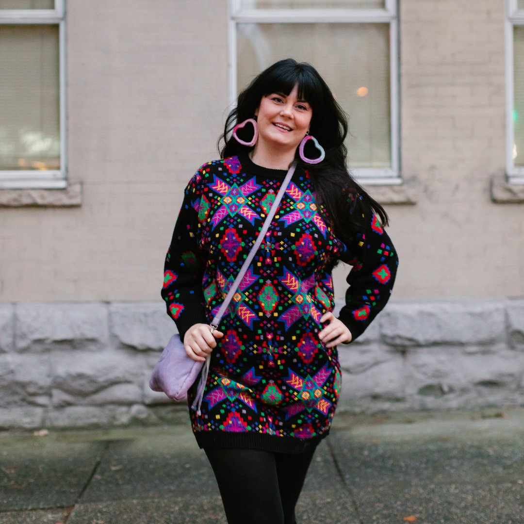 MSC_BWSS's tweet image. #StylingTip: Embrace the cold-weather with an oversized sweater. Simply combine with leggings and thigh high boots and voila – you’ll be looking stylish while staying warm AND comfy. 😍