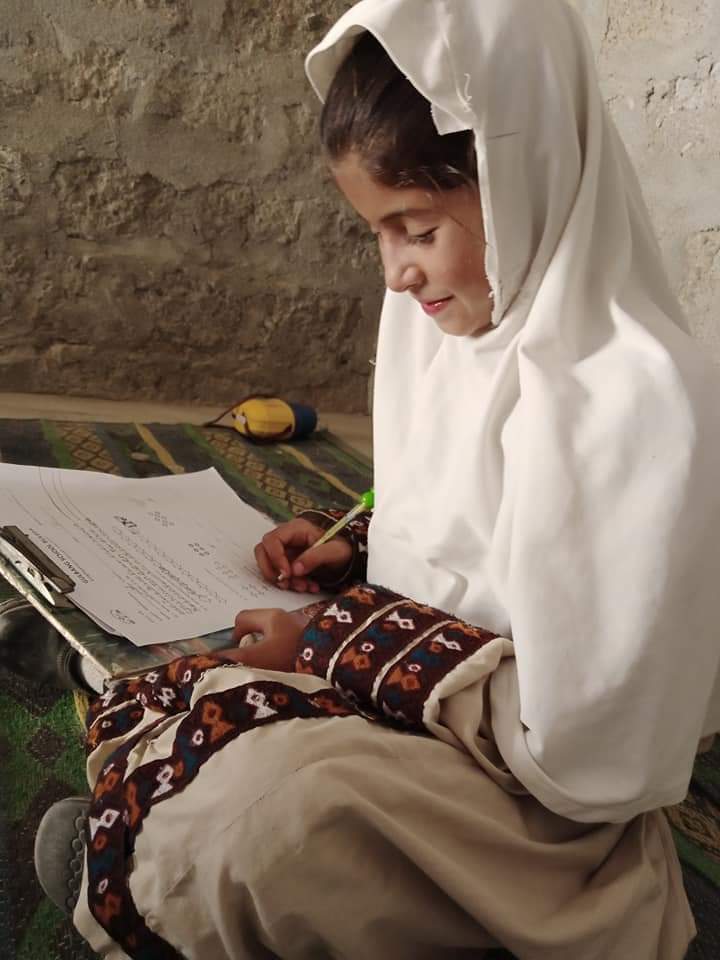 GSBuleda's tweet photo. Educate your girl child,
So that she can fight her right,
Make her very strong,
So that she can distinguish right and wrong.

~Farheen zehra

#girlseducation 
#EnlightenmentThroughEducation https://t.co/4Yg4Ry9SOJ