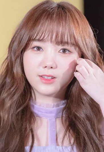 mimi_of_pan_'s tweet photo. lovelyzで思い出したんだけど、ケイちゃんとイェヨンって雰囲気似てない？？？こういう顔の系統が好きな方いますよね！？！？ https://t.co/kzXVLAZYaH