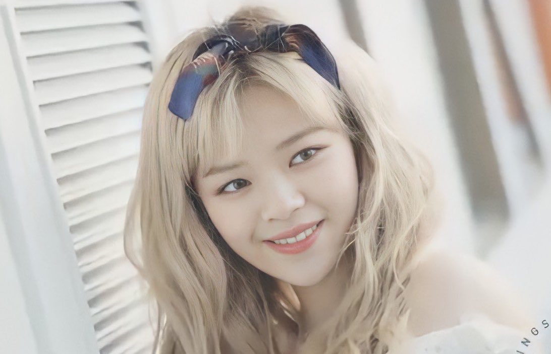 yjytiny's tweet photo. on the last few minutes of your birthday i just wish you had so much fun today💚 wishing you years and years of happiness jeongyeon🥺 https://t.co/ruVoWpBoMp