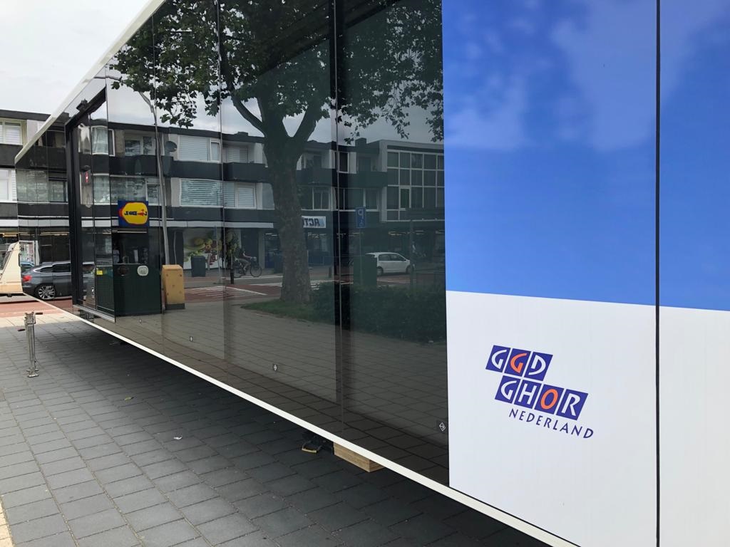 GemDordrecht's tweet photo. Ben je nog niet gevaccineerd? Dan kun je van dinsdag 2 tot en met zaterdag 6 november een prik tegen Corona krijgen. De prikbus staat op de parkeerplaats aan de Waldeck Pyrmontweg in Krispijn (vlakbij de Nassauweg). Meer informatie 👉 https://t.co/RyNPnsG5ye https://t.co/TIQiffy3yk
