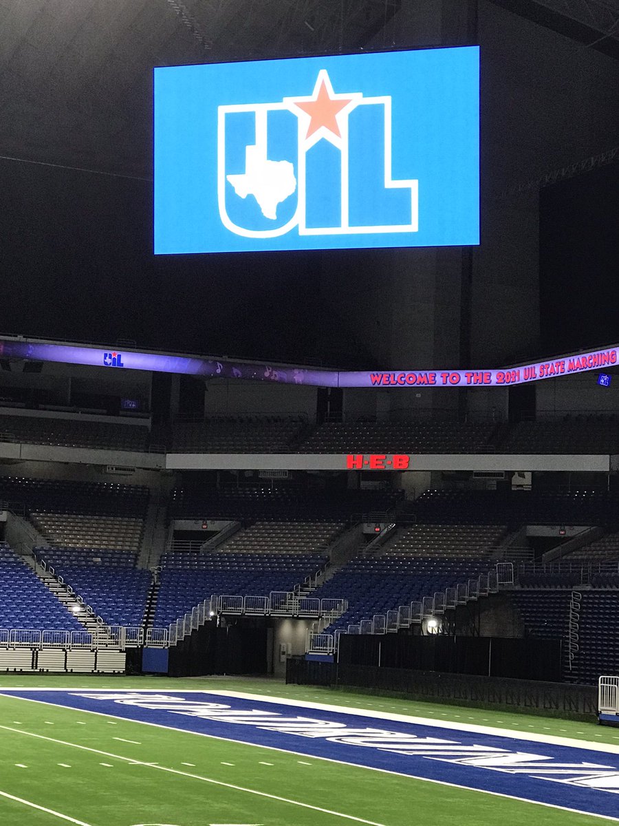 pinilla_thinks's tweet photo. Self care day with @npinilla1 supporting our Caitlin Julianna! UIL STATE MARCHING CONTEST!!! 👏🏽👏🏽👏🏽#family #Alamodome #colorguardGODmom #colorguardmom #BOA2021 https://t.co/YqUK0xacAZ