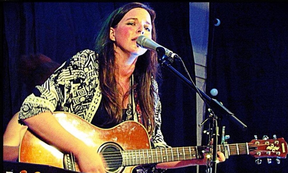 AudientWorld's tweet photo. Audient is delighted to be able to support up-and-coming artist, @lisakweimusic as she embarks on a Music & Production course at @ICMPLondon. We even gave her an #EVOSRB to get her started! ๐คฉ ๐
๐ ๐ https://t.co/firq5LoyUQ https://t.co/AFPzOLtl03