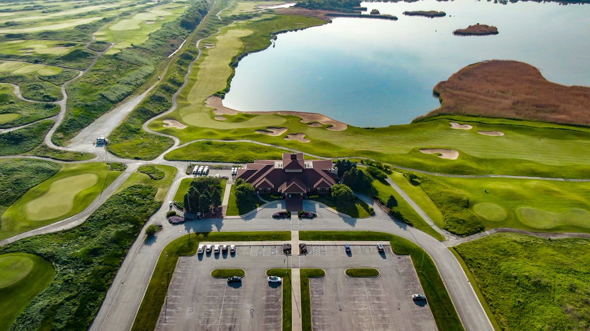 HarborsideGolf's tweet photo. It's officially November and we are excited for some warm fall days to get some last rounds of golf played in 2021! Join us this month and end your golf season on a high note! 

#harborsideinternational #chicago #golf #chicagogolf #novembergolf #2021golf https://t.co/UDZUuPPQ2m