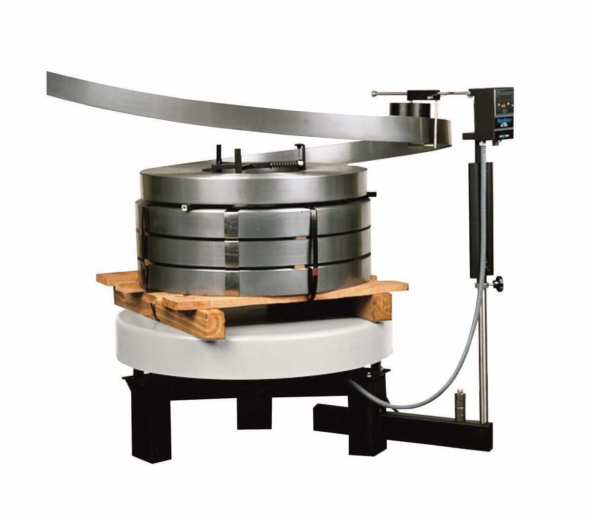BrudererUK's tweet photo. Vertical or horizontal?
Pay-off or re-wind?
Flat strip or wire?
We have a coil handling solution for all applications.
For more information, call us on 01582 560300 or email us at mail@bruderer.com
#coilhandling #decoiling #rewinding #ukmanufacturing #ukmfg https://t.co/AJcUM2DjNH