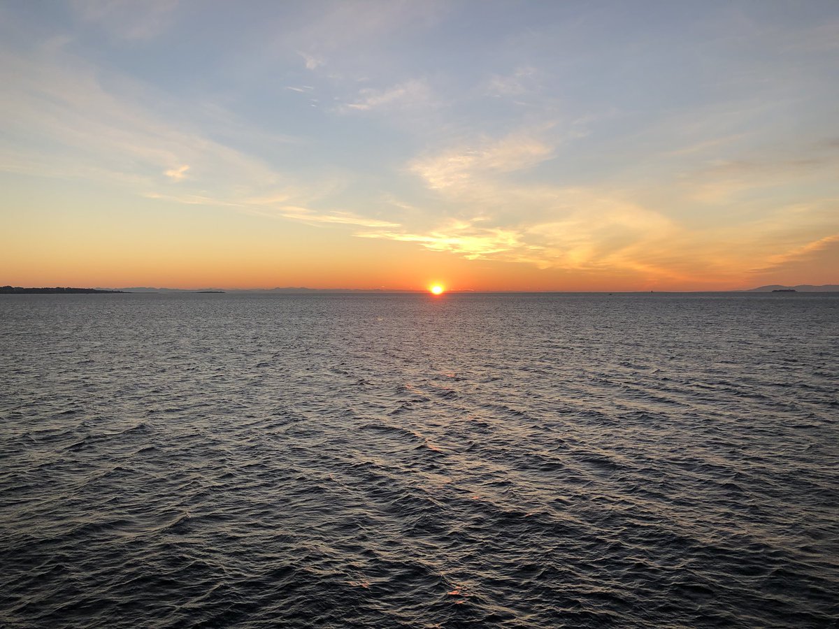 A beautiful November Sunrise at sea! #HMCSCalgary #RCNavy #Wethenavy