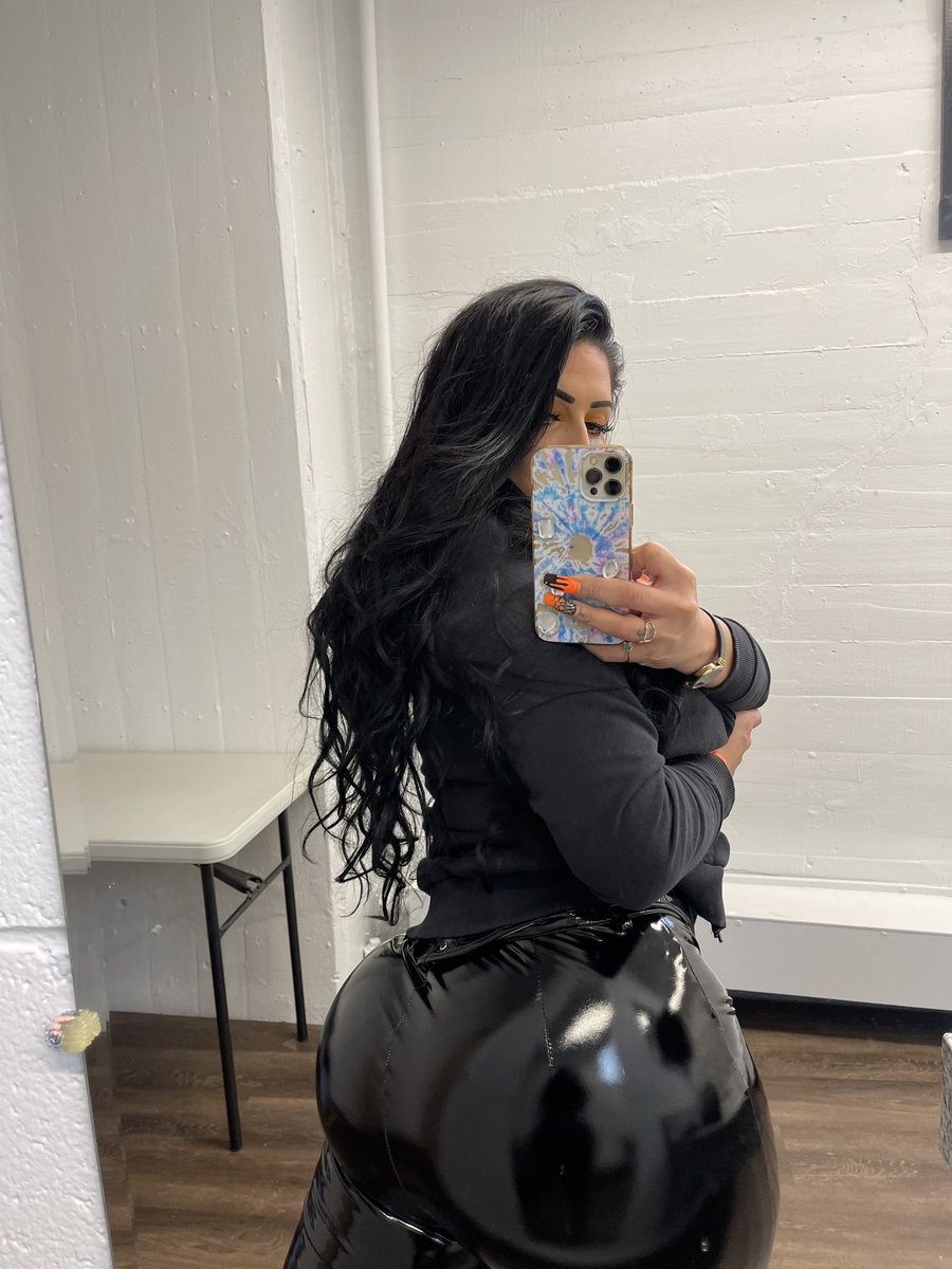 ♀Jasmine Mendez♀🔥 on Twitter "RT LaughingLatina Big & Shiny 🖤 http