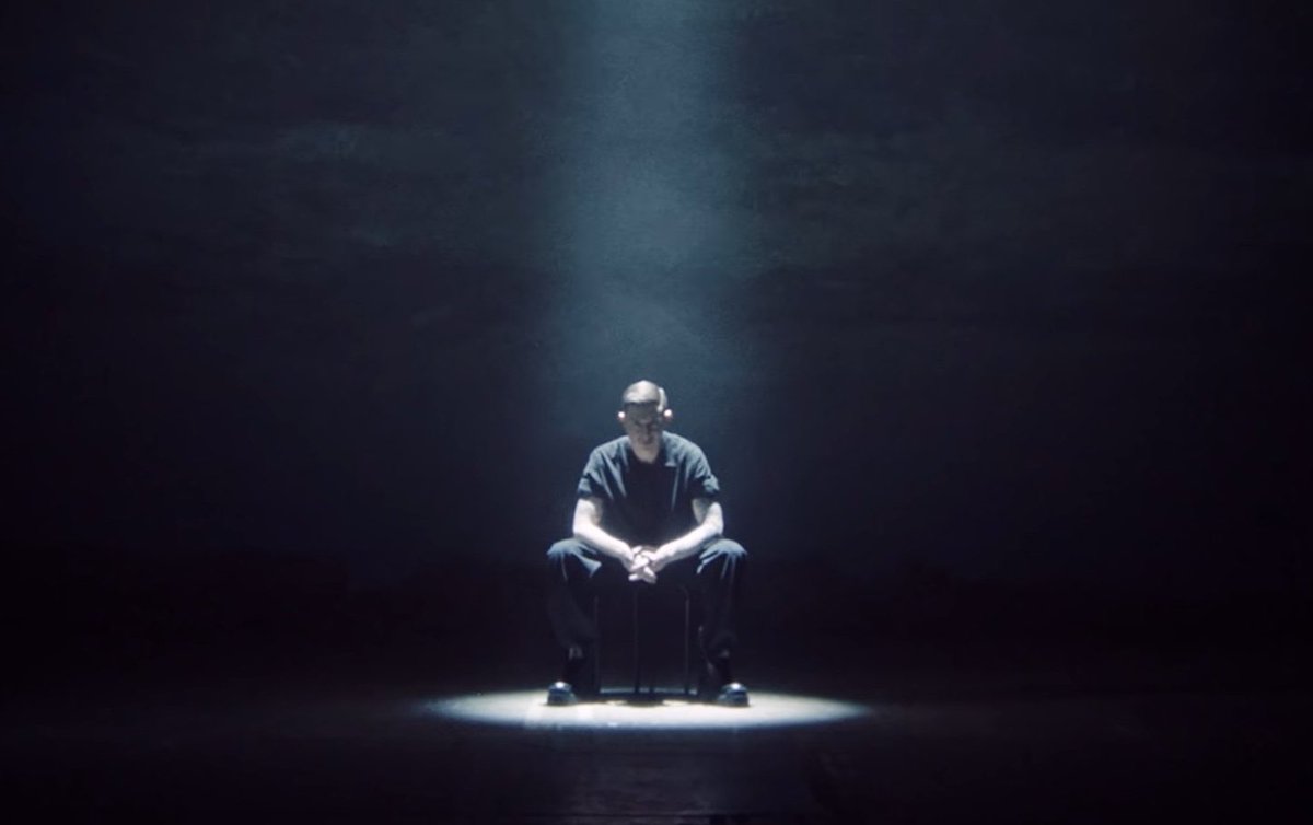 &gt; заказываю всякие сладости, так как дома все закончилось и не с чем пить чай

&gt; та самая банка малинового варенья в холодильнике: