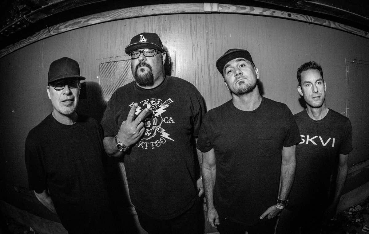 91X's tweet image. Pennywise are playing a 91X show with Strung Out on Friday and Marty &amp;amp; Danielle have tickets to hook you up with... if you can tie or Defeat Danielle in a game of trivia! Play Defeat Danielle weekdays at 8AM. Text DEFEAT to 619-570-1919 to play this week

#91X #GetUpSanDiego