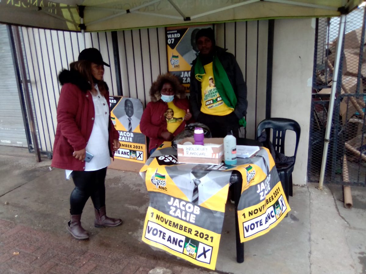 sandilembane's tweet photo. Voting Station in WOLSELEY town https://t.co/Qzx2ttJk3B